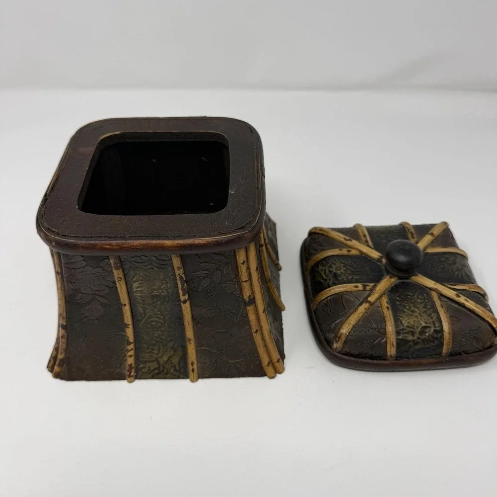VTG Wooden Bamboo Storage Trinket Box Wicker Woven Embossed Floral Panels w/ Lid
